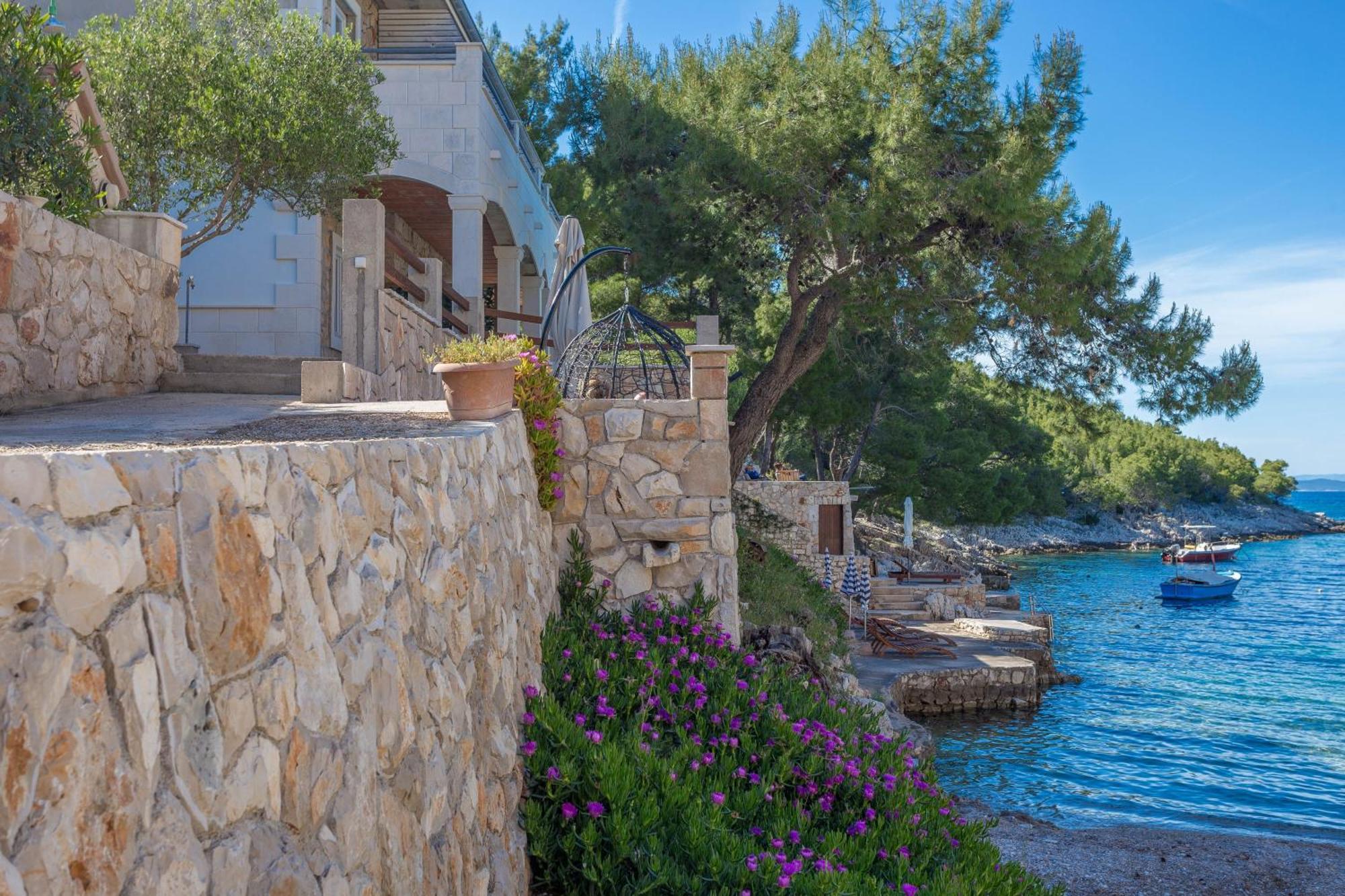 Apartments By The Sea Cove Zastupac, Hvar - 8761 Hvar Town Kültér fotó
